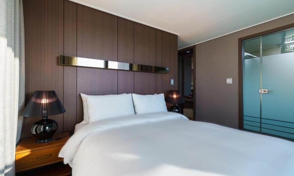 Raonstay In Perla Hotel チンジュ エクステリア 写真