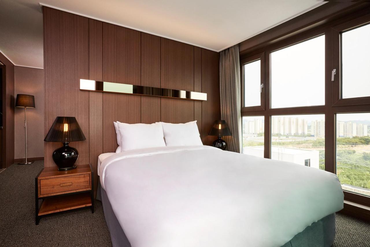 Raonstay In Perla Hotel チンジュ エクステリア 写真